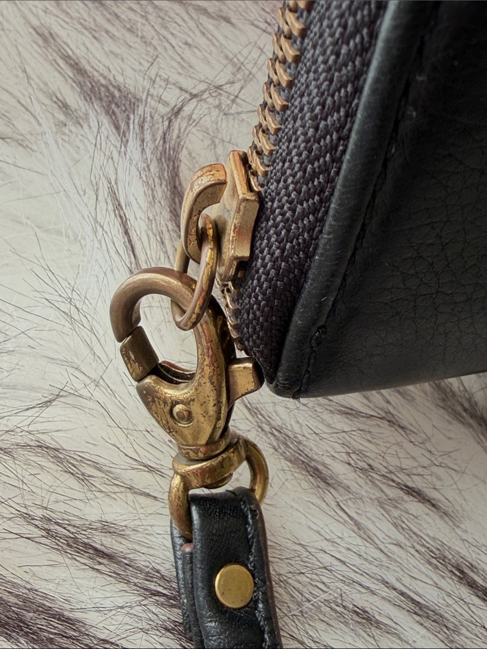 Fossil zip around black wallet RFID - Picture 7 of 8